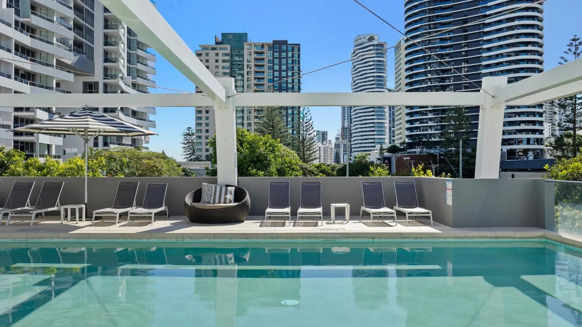 Broadbeach 1-Bed With Pool Gym Walk To The Beach Gold Coast 0*,  Australia