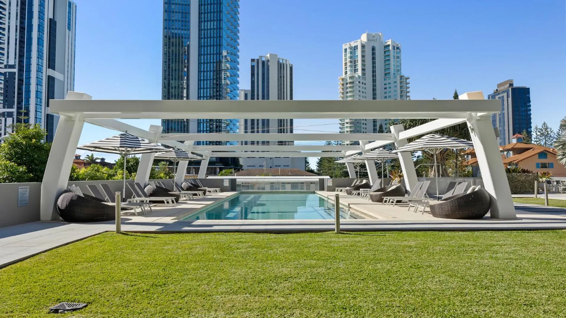 Broadbeach 1-Bed With Pool Gym Walk To The Beach Gold Coast Apartamento